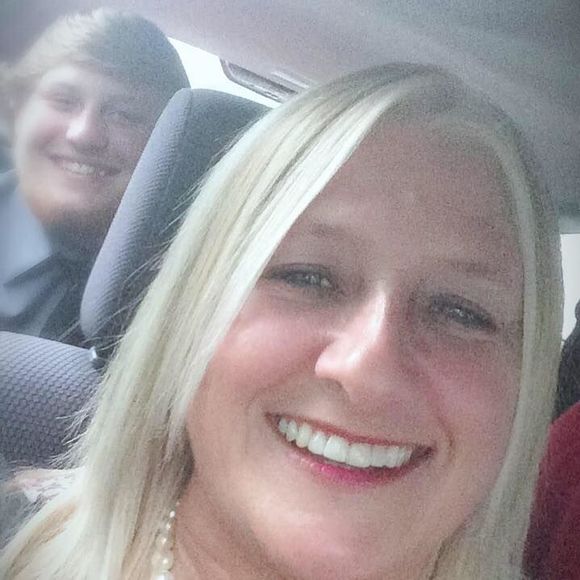 Meet your Posher, Pam - Picture 1 of 1